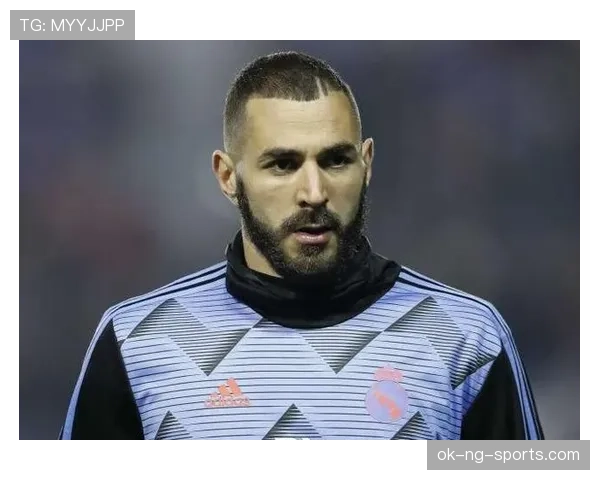 本泽马与吉鲁射门路径分化：法国队战术驱动下的锋线角色演变