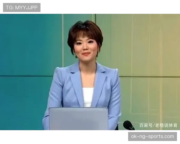 费钰婷训练完随手啃蛋白棒的样子，真不像刚拿冠军的人